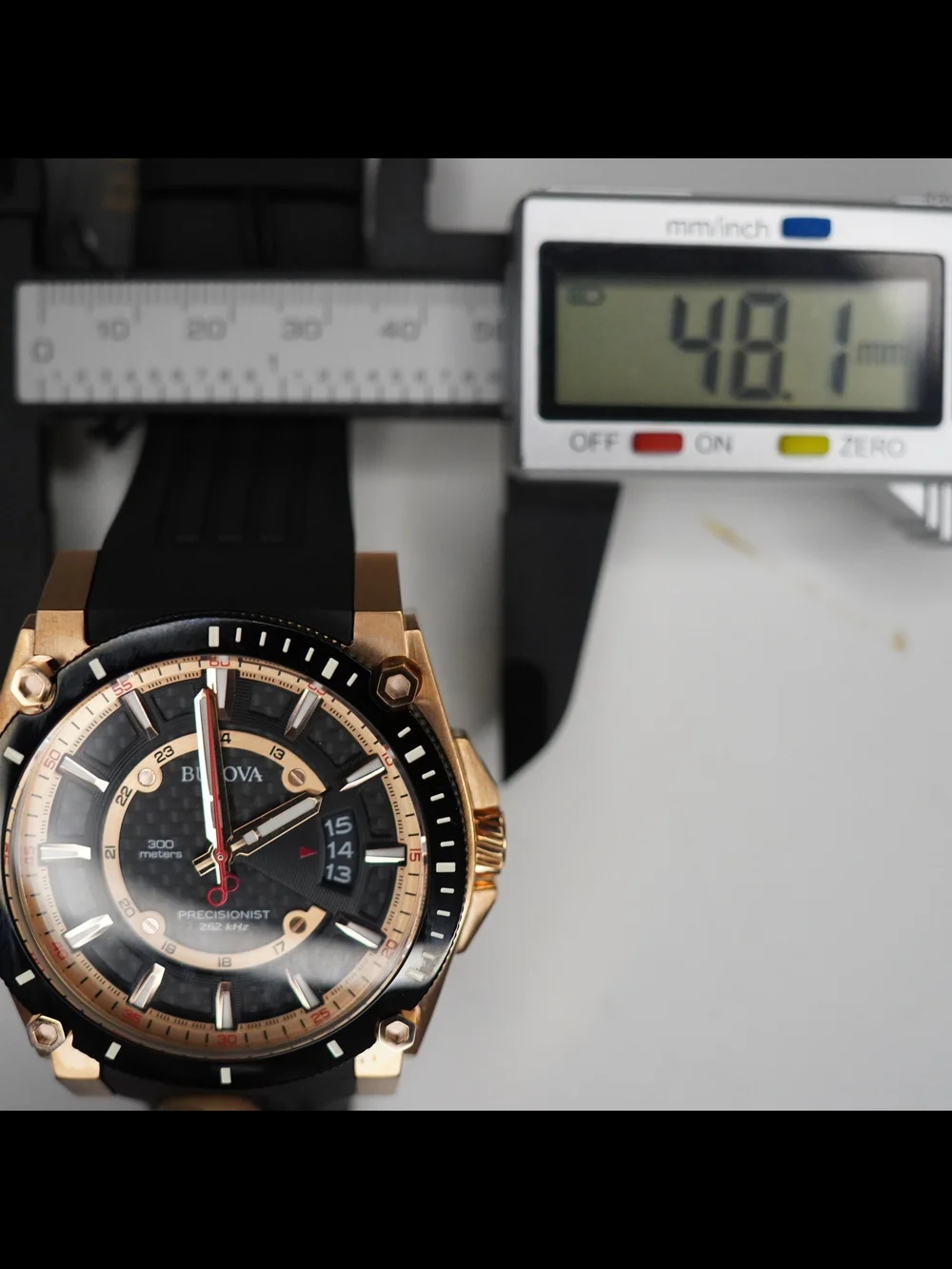 Bulova Precisionist 262kHz 300M Diver Rose Gold Black Rubber Men's Watch 98B152